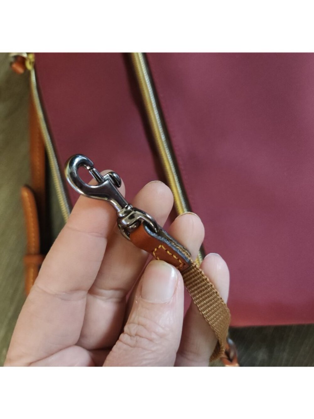 Dooney & Bourke Bordeaux Nylon Cross Body Red Interior Leather Strap & Trim NWOT - Picture 9 of 11